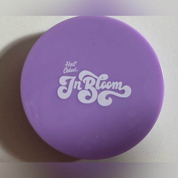 Makeup Bundle Perfect for Gifting. Work Wife, Secret Santa, Stocking Stuffers - Picture 5 of 16